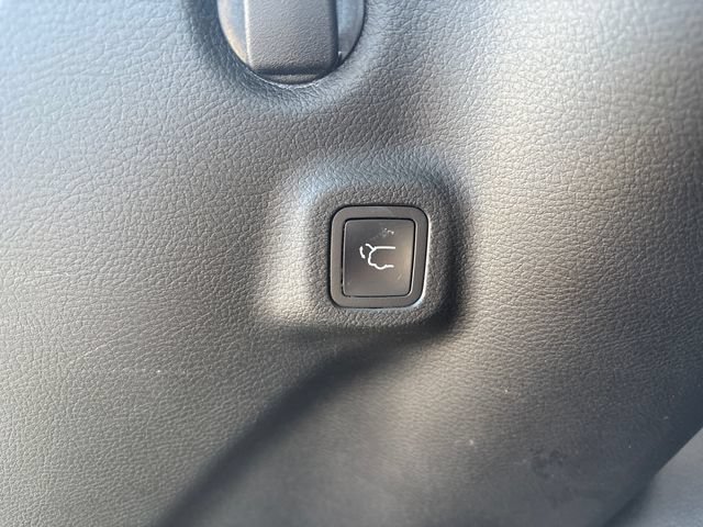 Used 2022 Jeep Compass Latitude w/ Sun and Sound Group AWD/4WD image 24