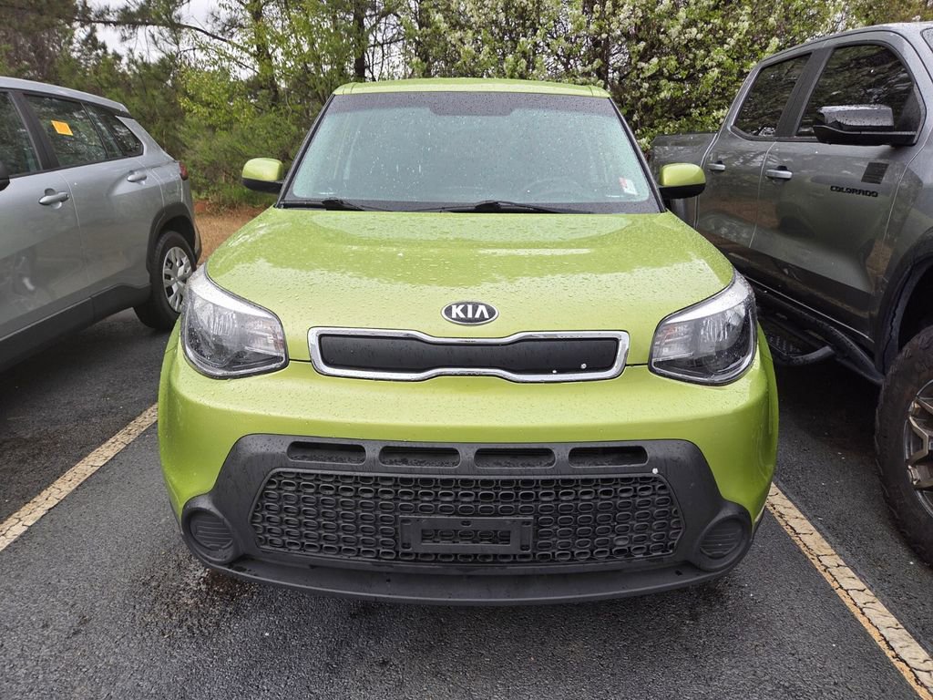 Used 2016 Kia Soul Base image 2