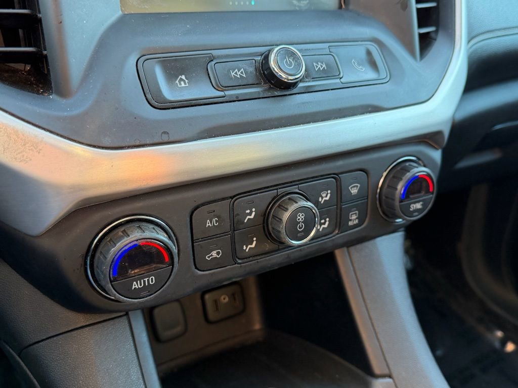 Used 2017 GMC Acadia SLE image 22