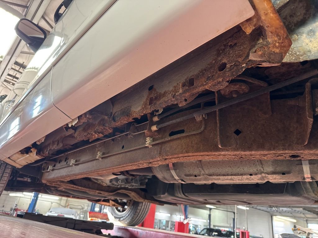 Used 2002 Ford Explorer XLS AWD/4WD image 36