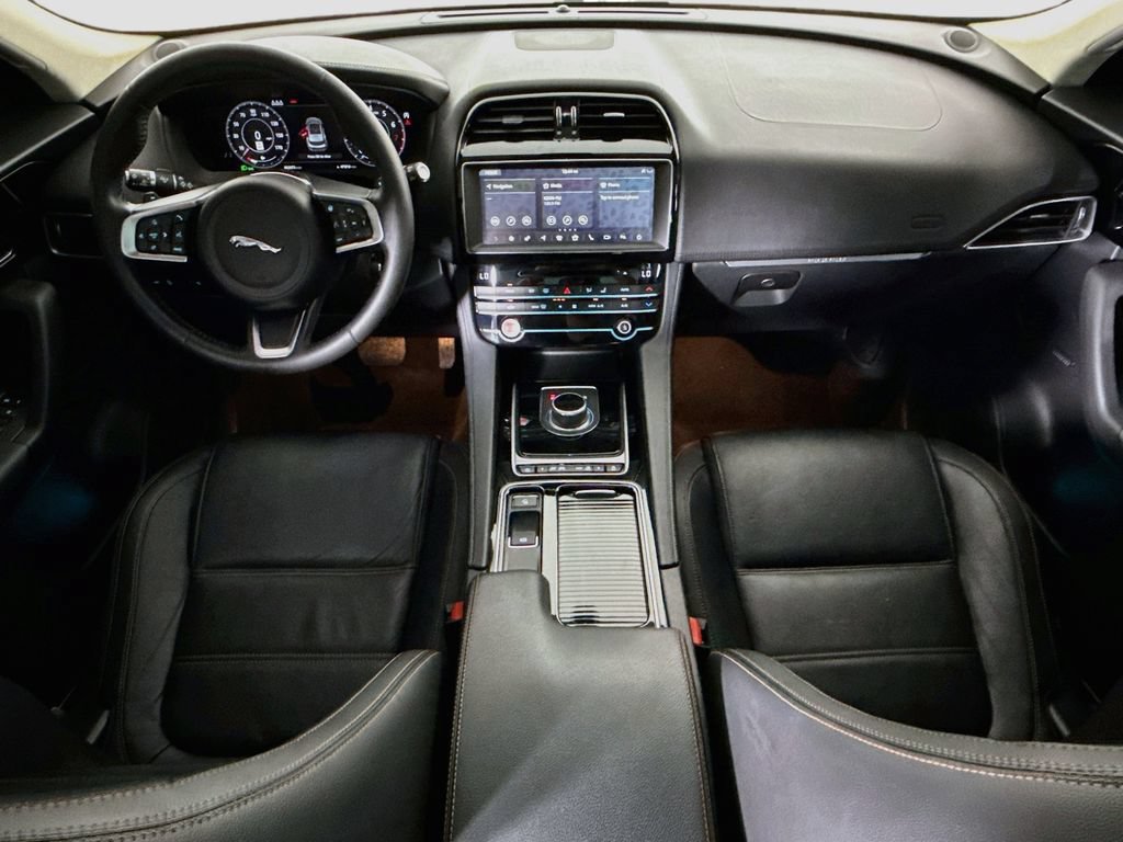 Used 2020 Jaguar F-PACE Prestige AWD/4WD image 13
