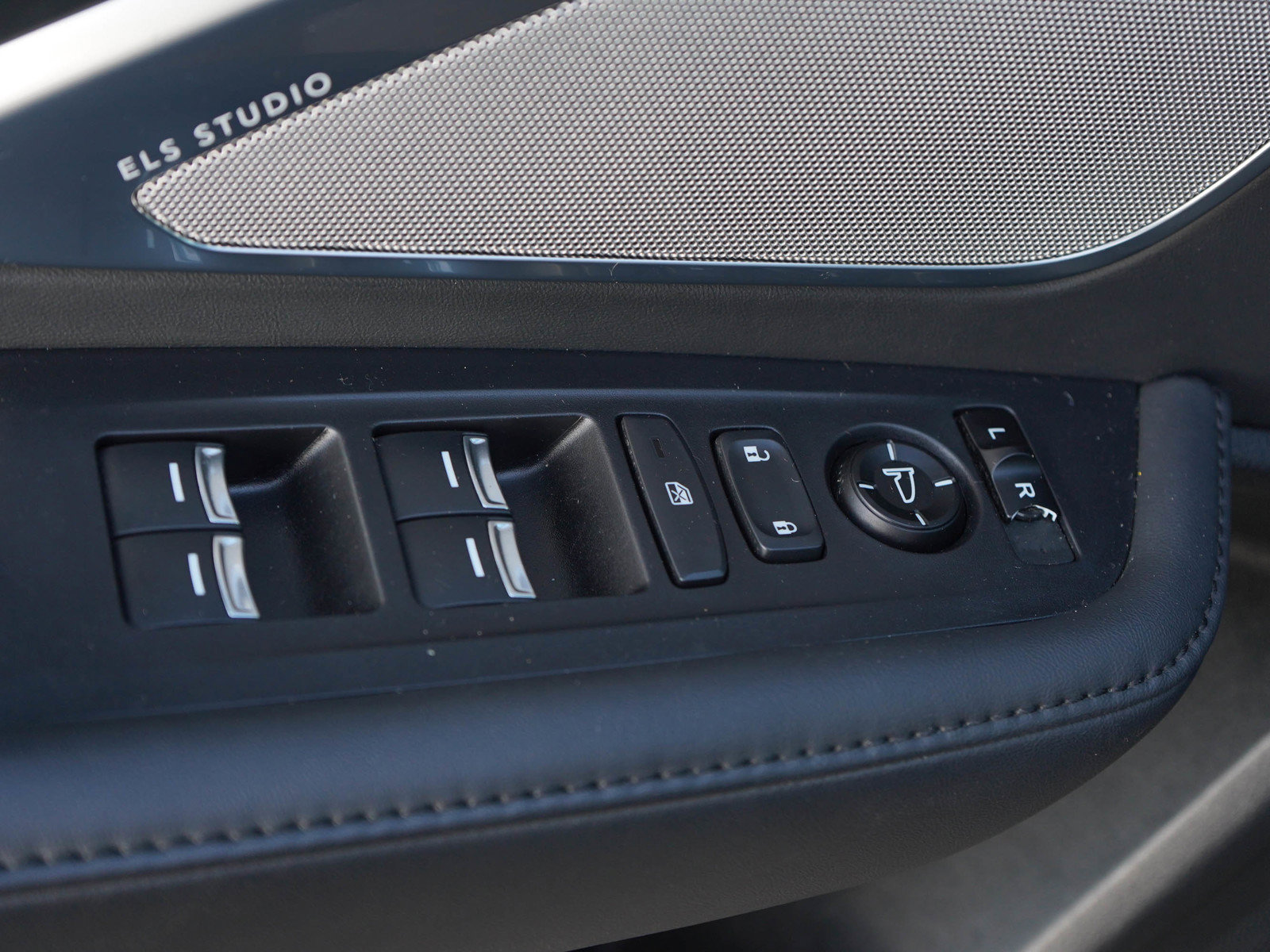 Used 2020 Acura RDX AWD image 21