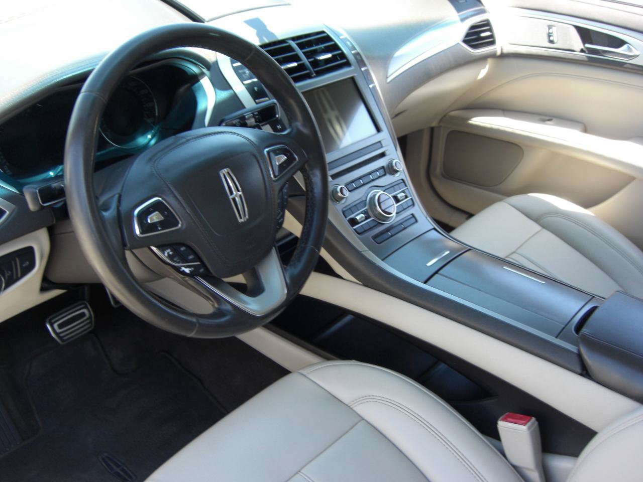 Used 2018 Lincoln MKZ Premiere w/ Magnetic Appearance Package FWD image 6