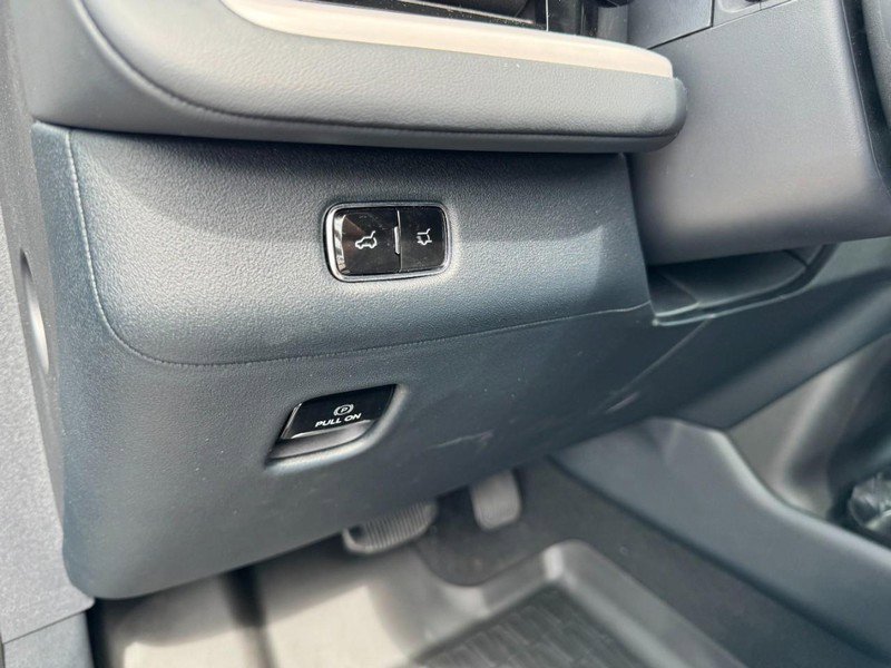 Used 2025 Lincoln Navigator L Reserve w/ Jet Appearance Package image 14