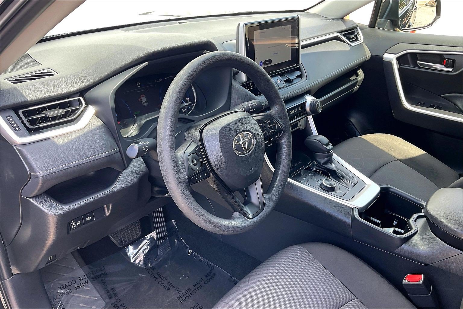 Used 2025 Toyota RAV4 XLE AWD/4WD image 18