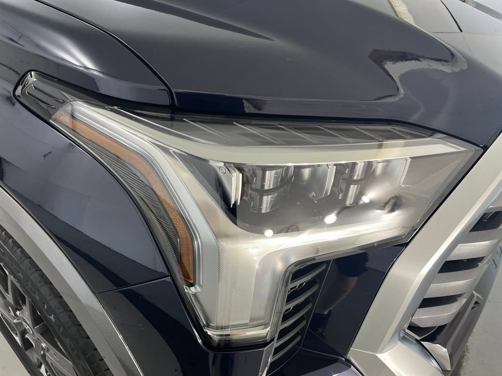 Certified 2025 Toyota Tundra Limited AWD/4WD image 33