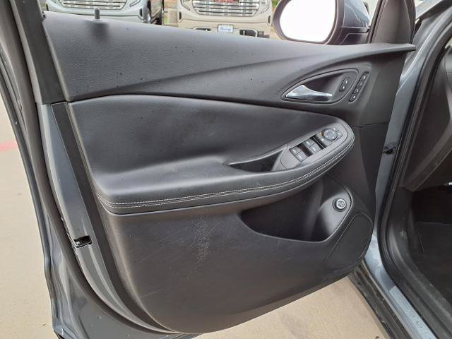 Used 2022 Buick Encore GX Essence w/ Experience Buick Package FWD image 21