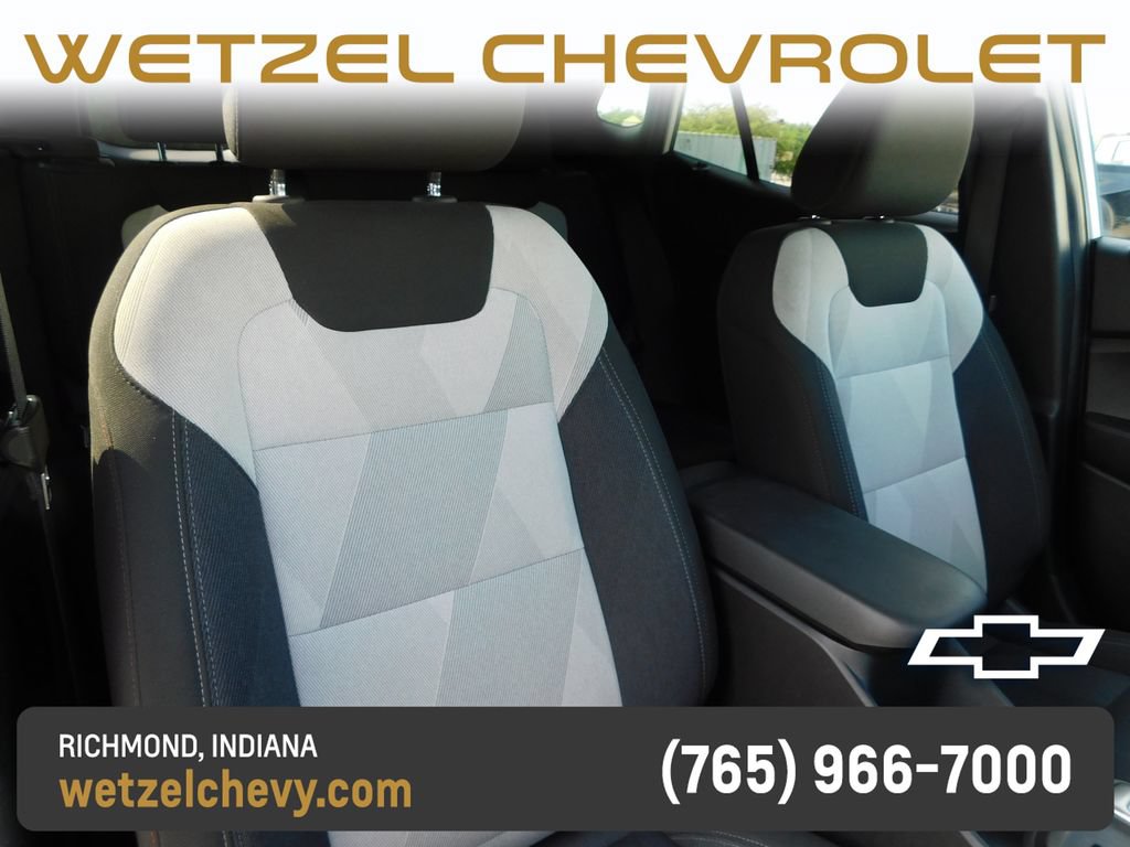 Used 2024 Chevrolet Trax RS FWD image 18