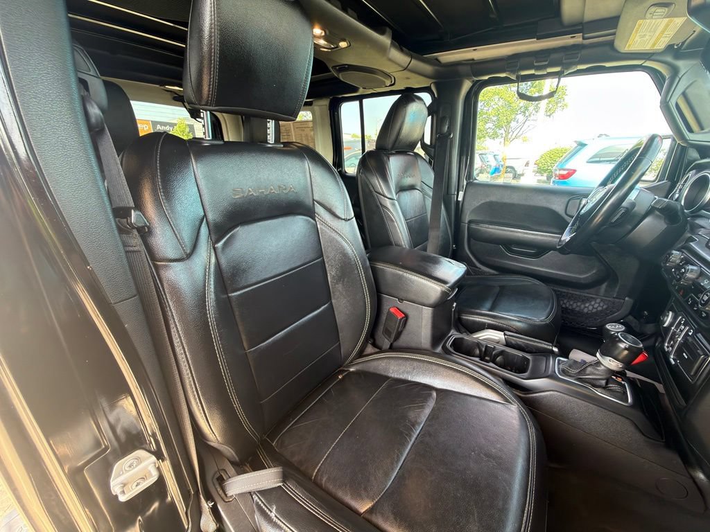 Used 2020 Jeep Wrangler Unlimited Sahara AWD/4WD image 35
