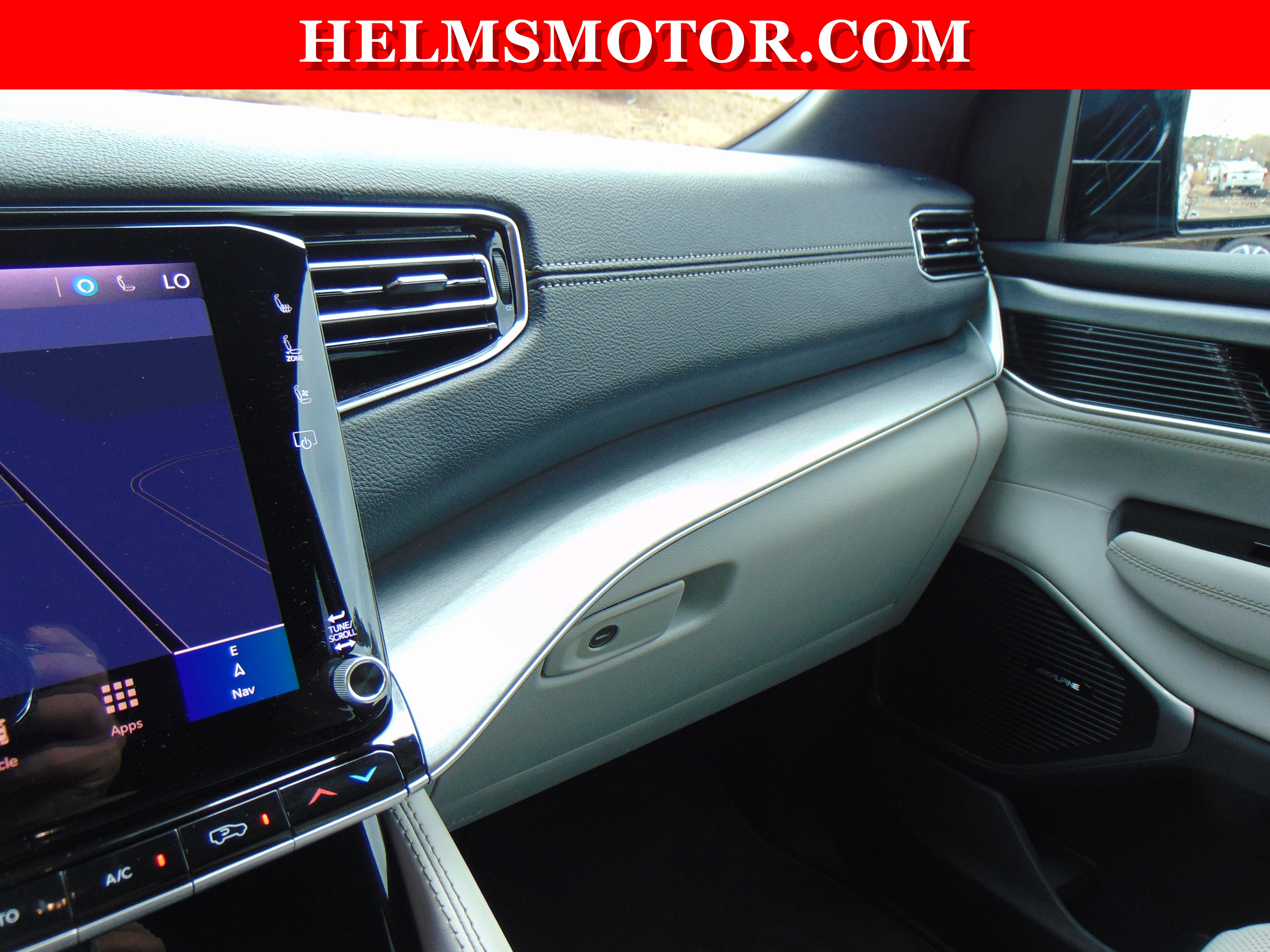 Certified 2025 Jeep Wagoneer 4WD image 40