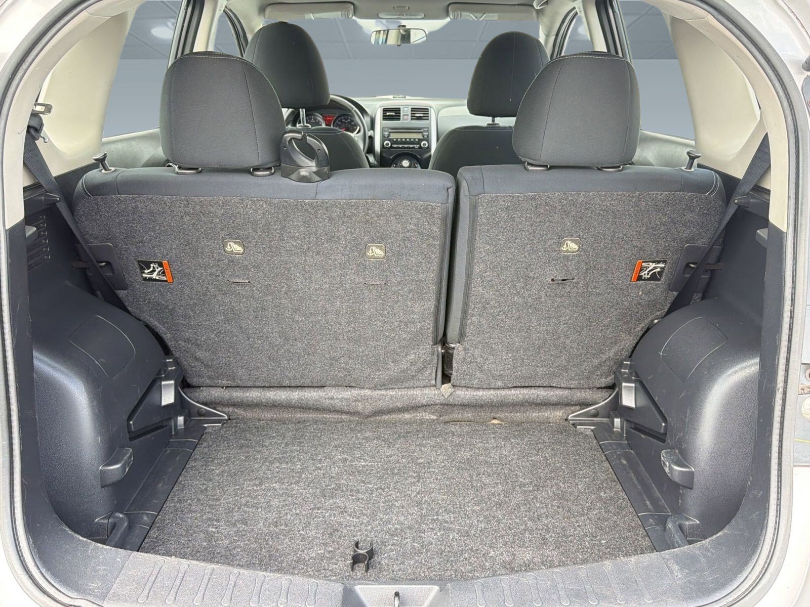 Used 2014 Nissan Versa Note SV FWD image 30