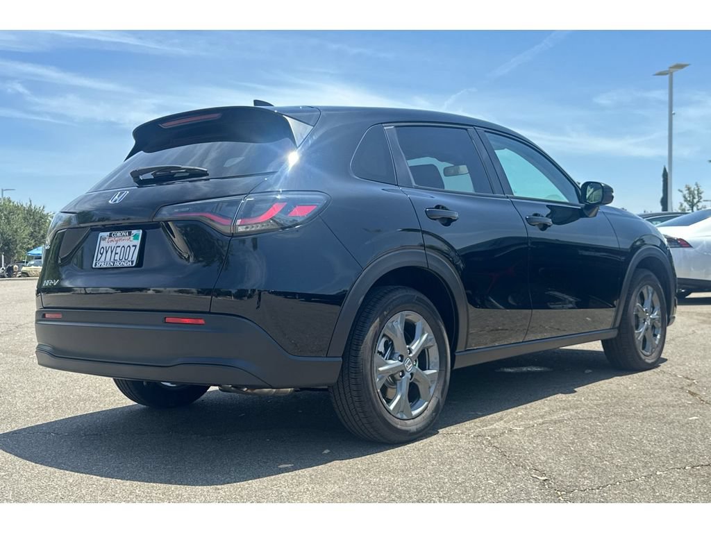 Used 2027 Honda HR-V LX image 6
