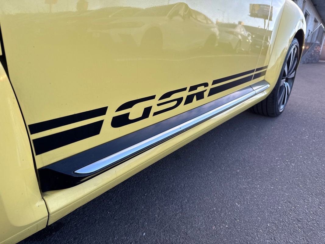 Used 2014 Volkswagen Beetle GSR image 11