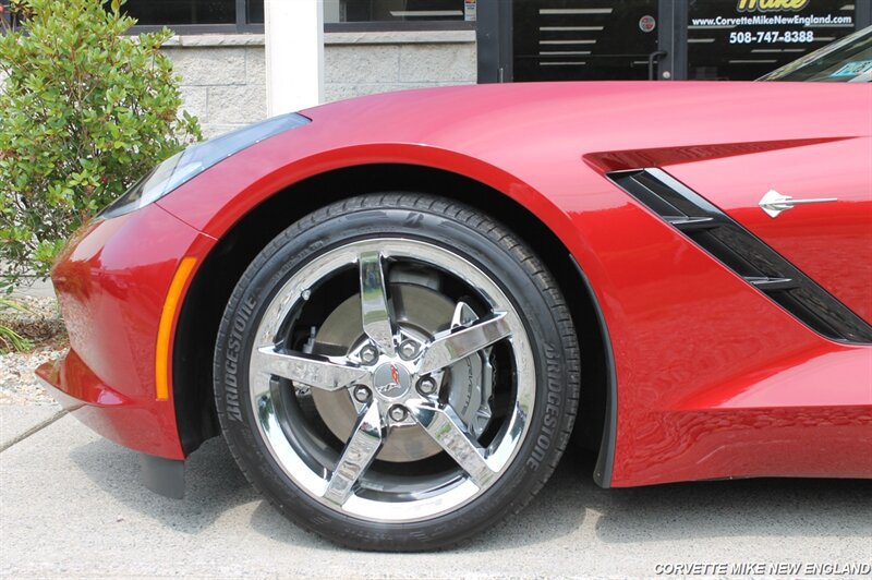Used 2015 Chevrolet Corvette Stingray Convertible w/ 2LT Preferred Equipment Group RWD image 13