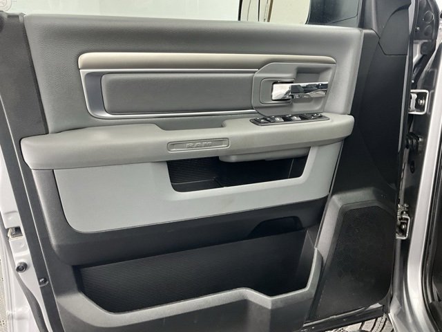 Used 2019 RAM 1500 Classic Warlock image 12