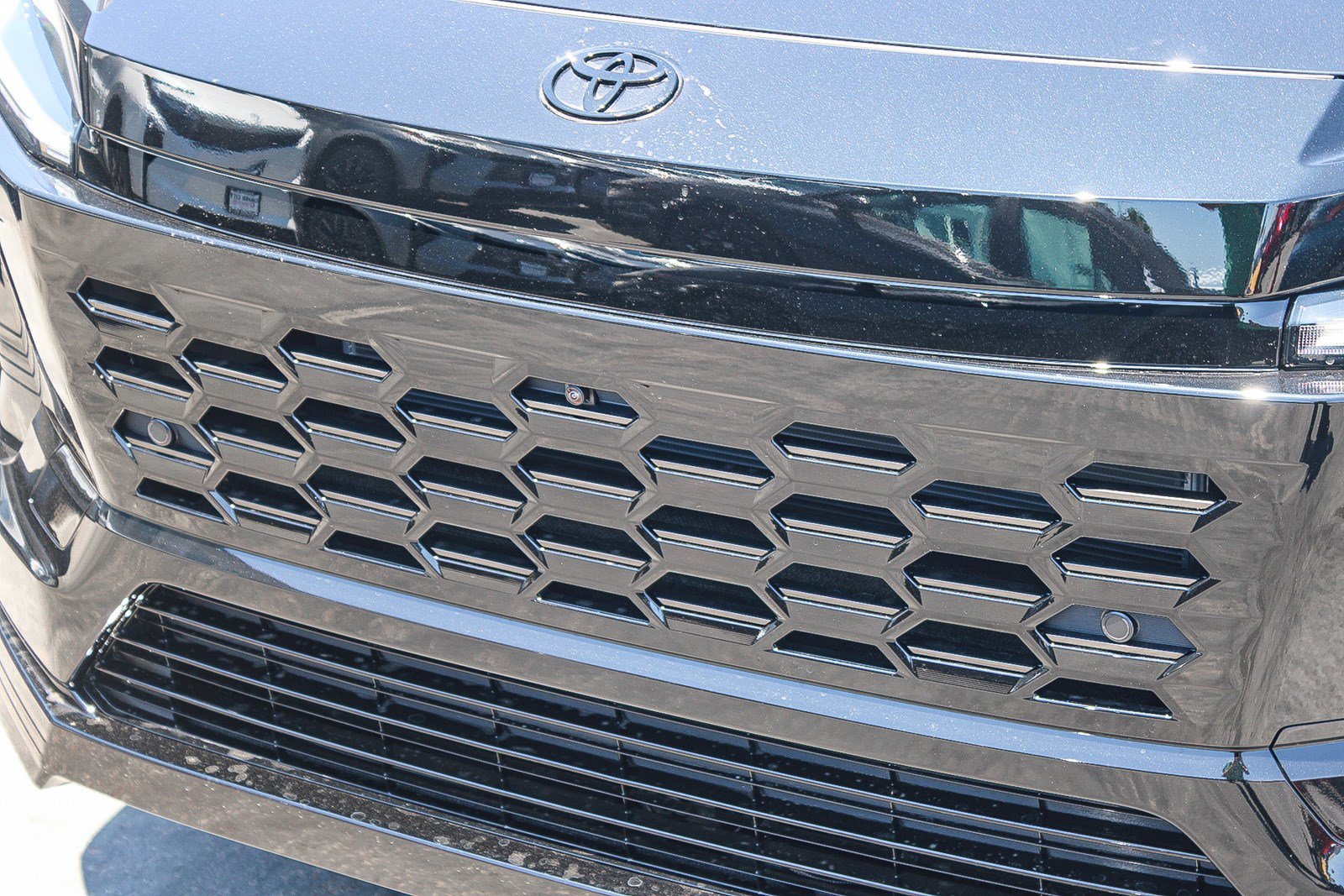 New 2026 Toyota RAV4 XSE AWD/4WD image 6