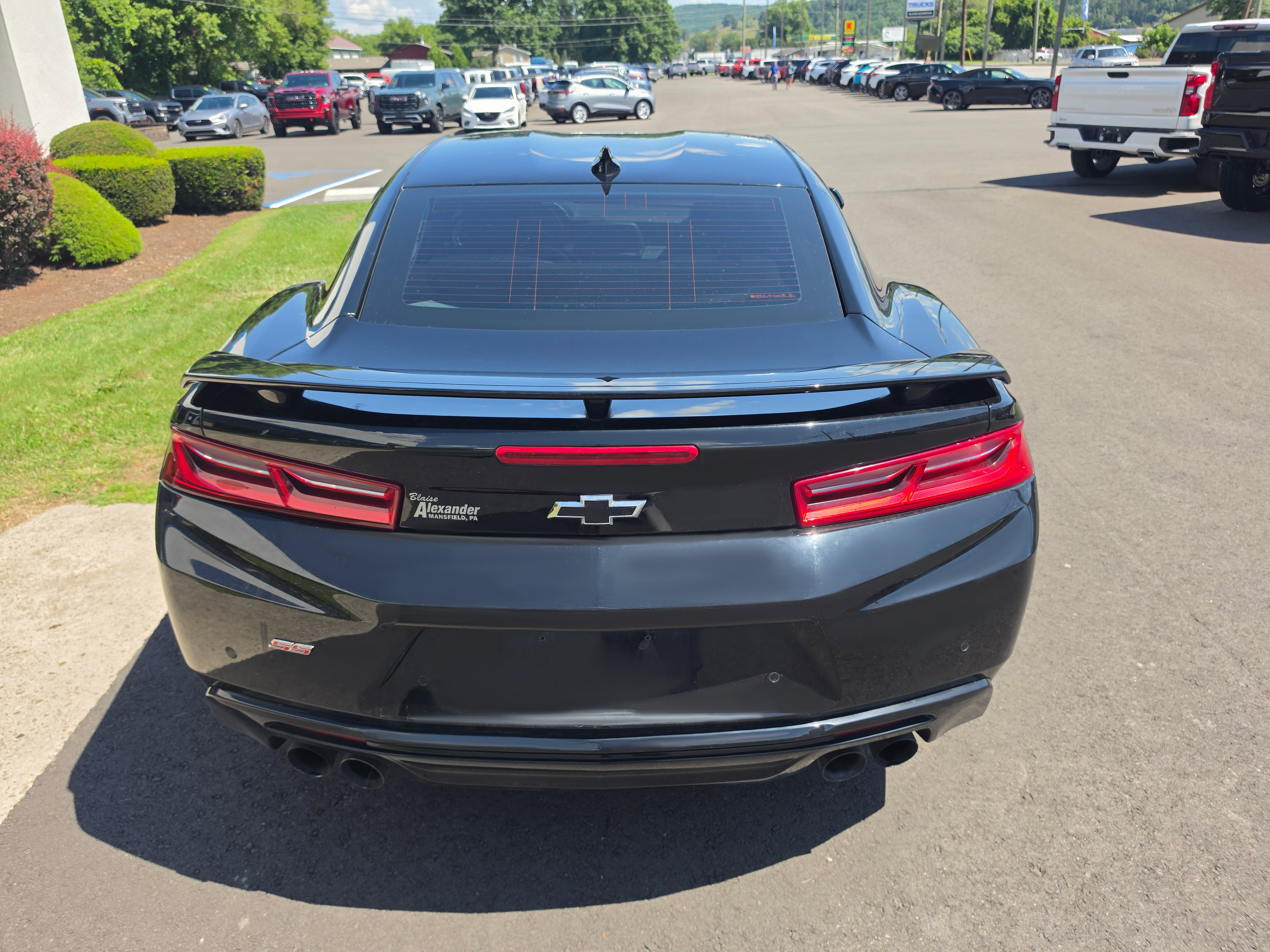 Used 2017 Chevrolet Camaro SS RWD image 4