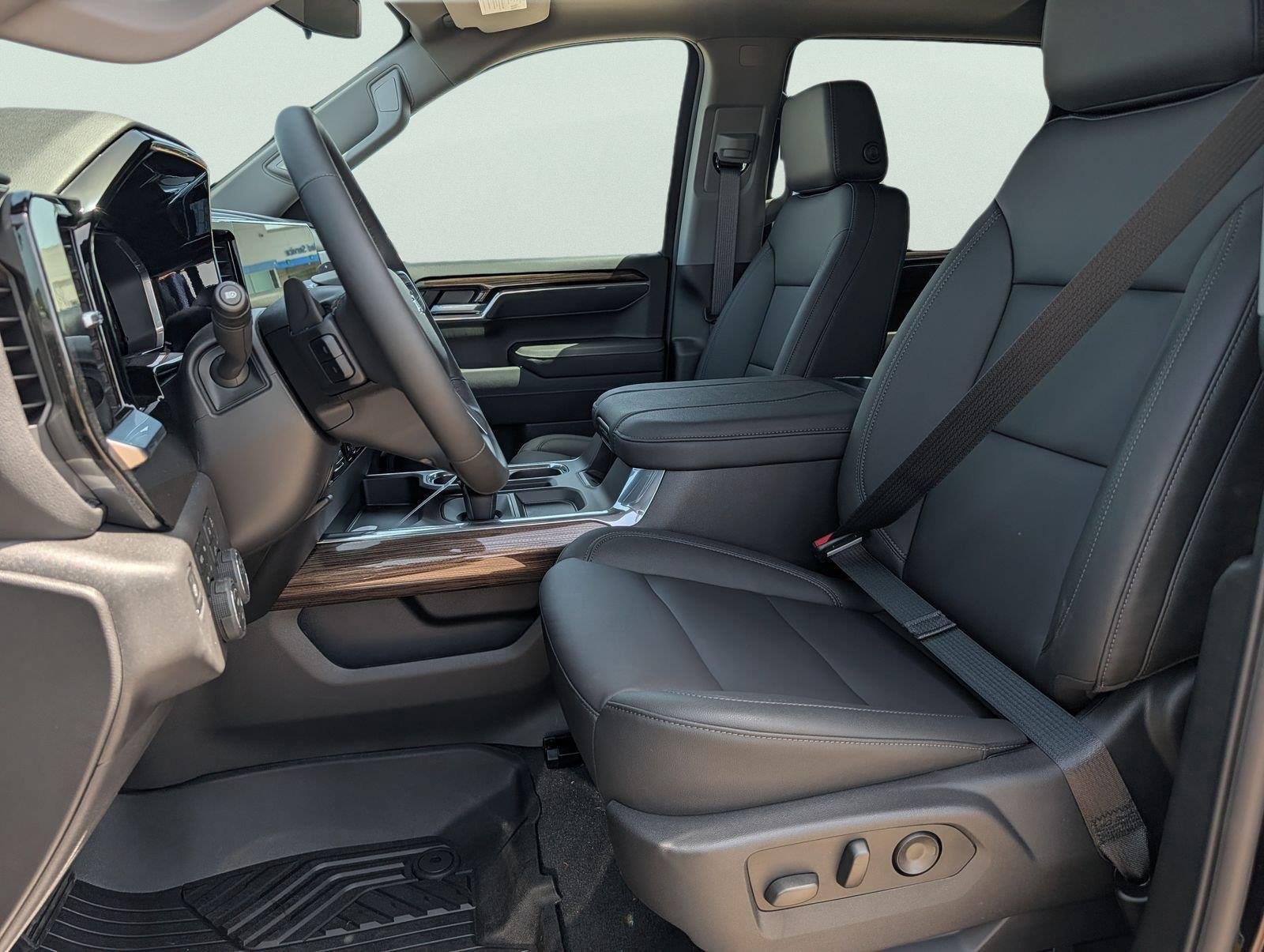 New 2026 Chevrolet Silverado 1500 RST w/ RST All Star Premium Package AWD/4WD image 9