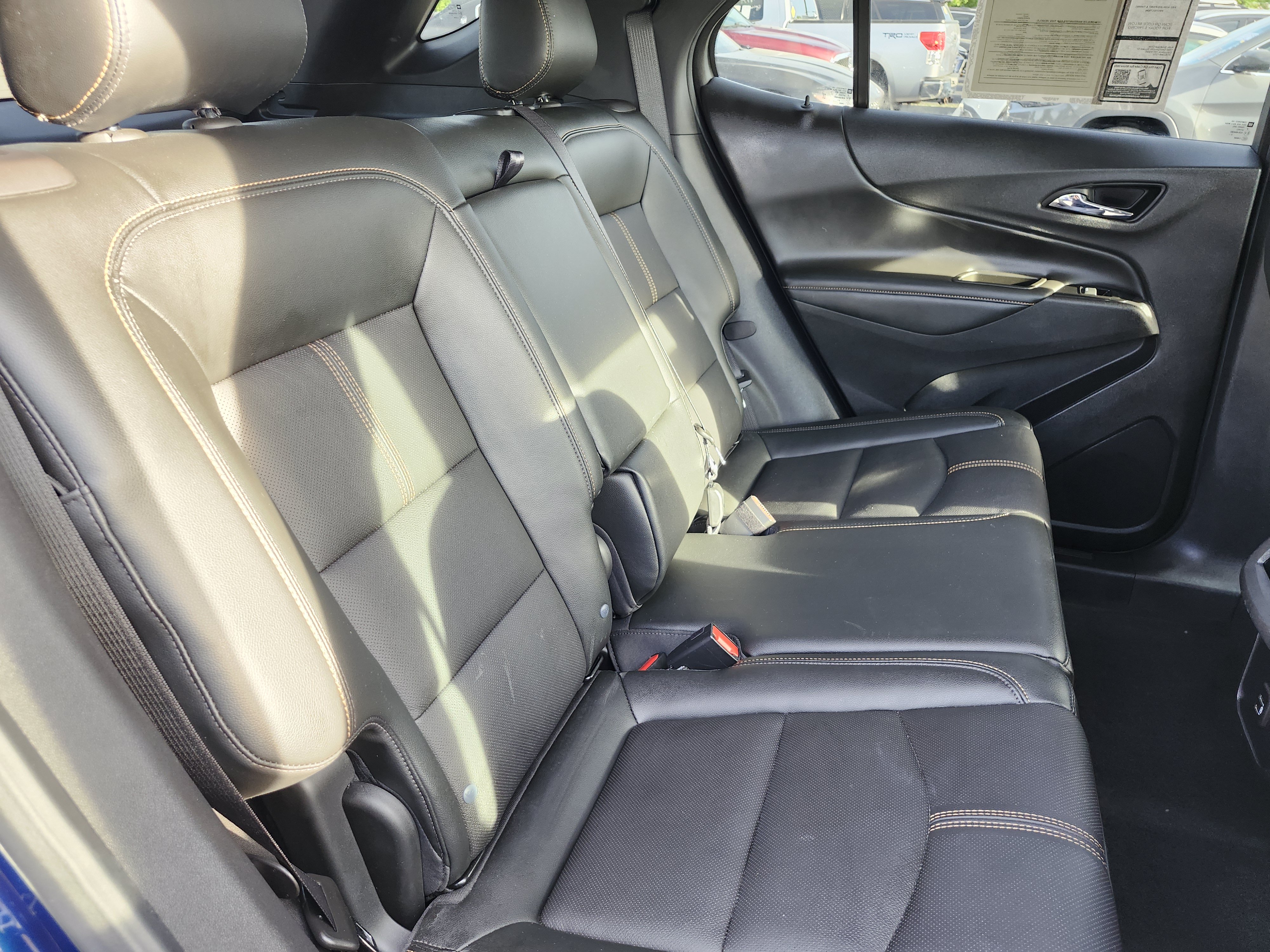 Used 2023 Chevrolet Equinox Premier FWD image 18