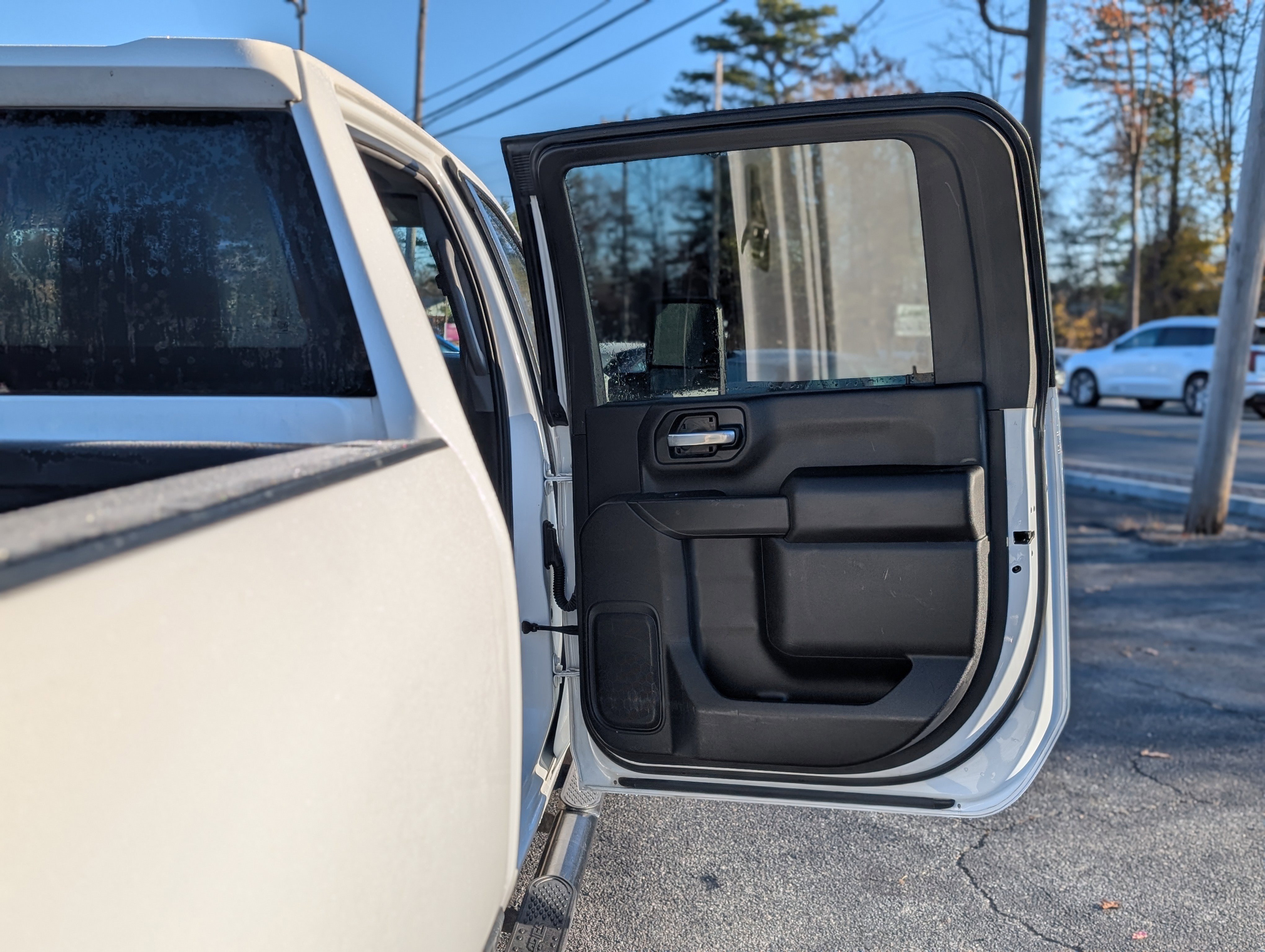 Used 2023 Chevrolet Silverado 2500 LT w/ Snow Plow Prep/Camper Package image 33