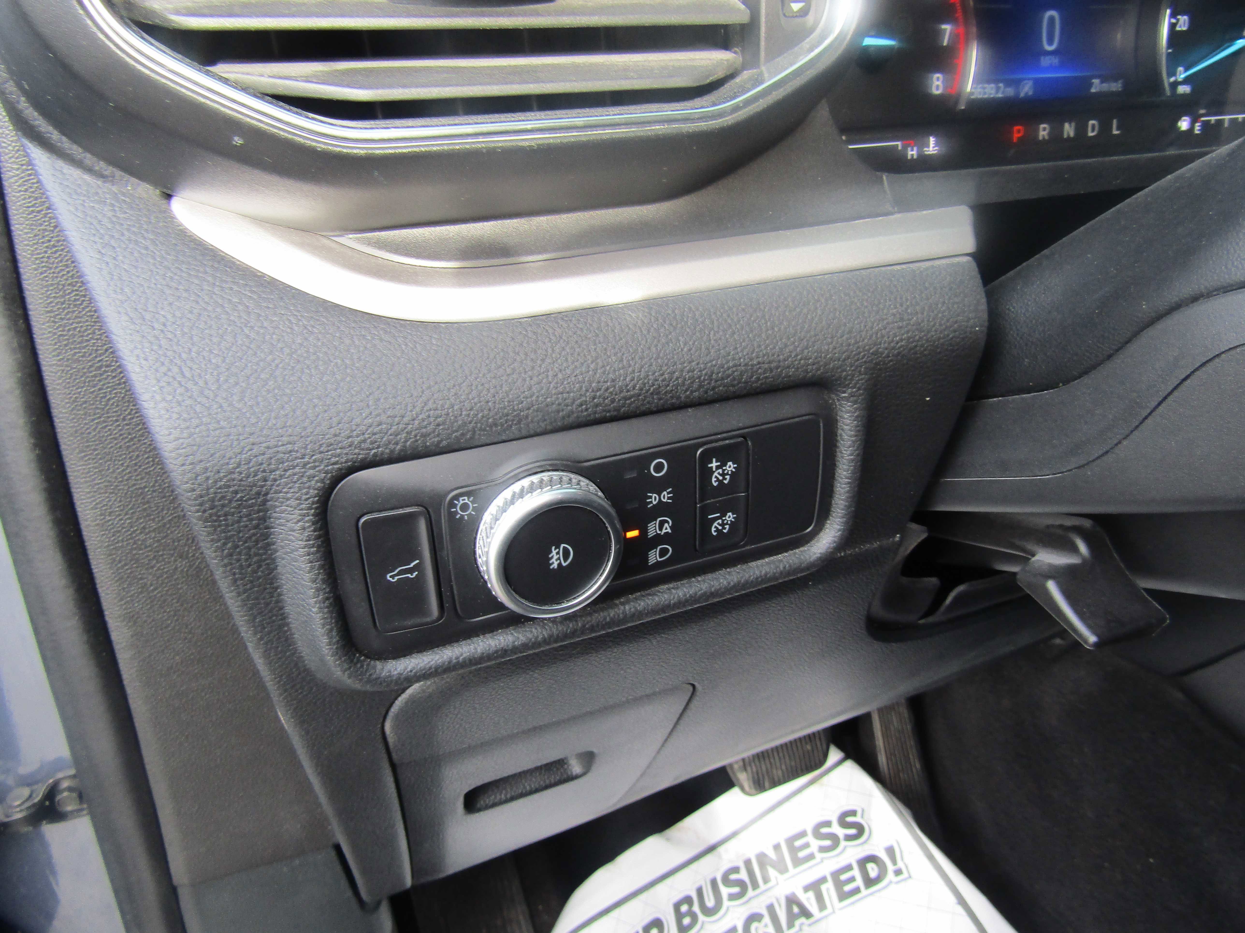 Used 2021 Ford Explorer XLT w/ Equipment Group 202A AWD/4WD image 14