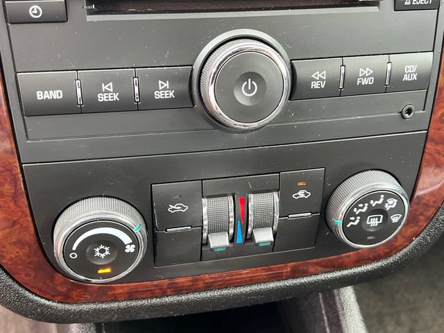 Used 2011 Chevrolet Impala LT FWD image 16