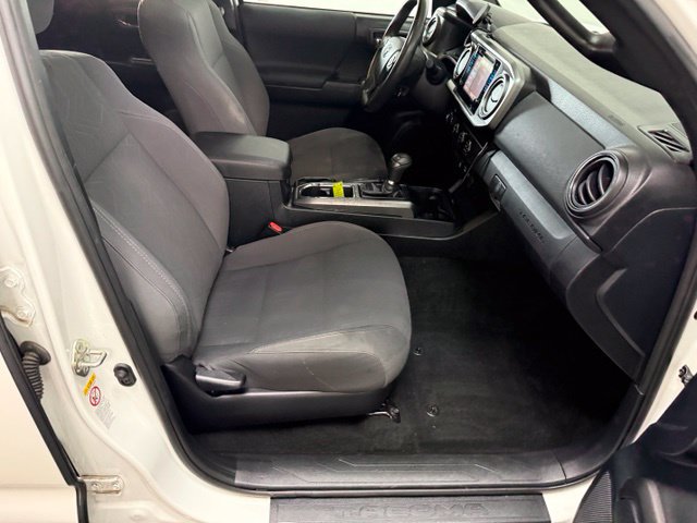 Used 2019 Toyota Tacoma TRD Off-Road AWD/4WD image 34