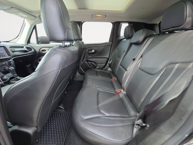 Used 2022 Jeep Renegade Limited w/ Sun, Sound & Wheels Group AWD/4WD image 13