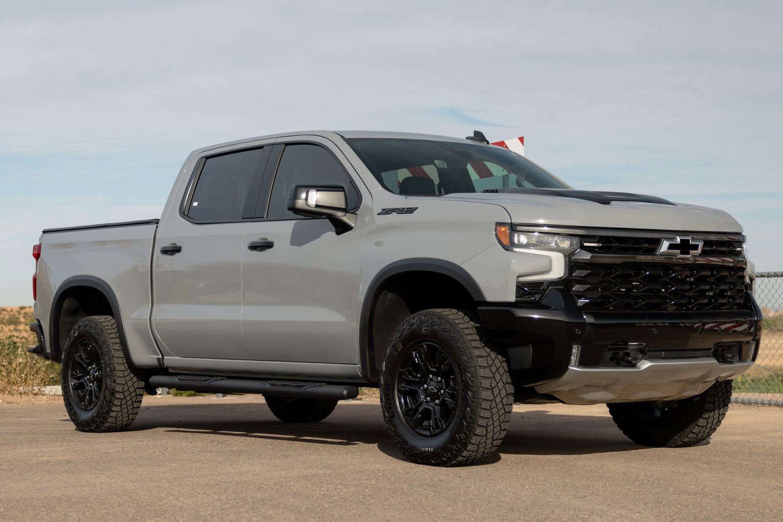 Used 2025 Chevrolet Silverado 1500 ZR2 w/ Technology Package image 8