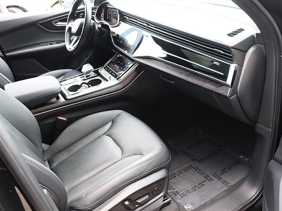 Used 2022 Audi Q7 3.0T Prestige w/ Prestige Package AWD/4WD image 11