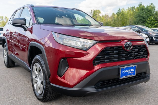 Used 2019 Toyota RAV4 LE AWD/4WD image 4