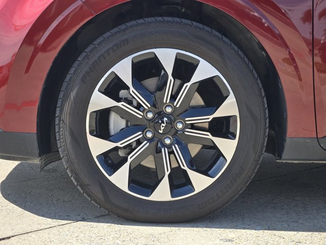 Certified 2024 Kia Carnival EX FWD image 11