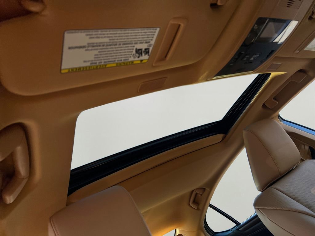 New 2025 Lexus ES 350 w/ Premium Package image 4