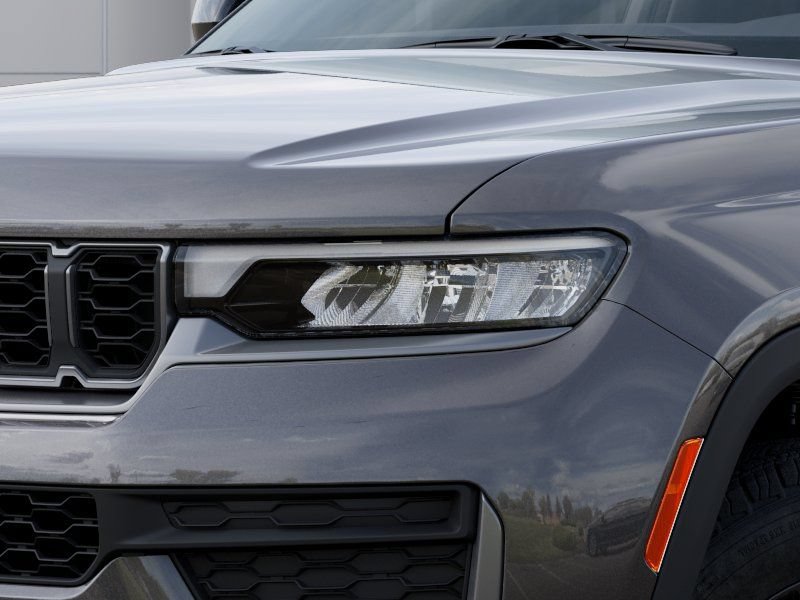 New 2026 Jeep Grand Cherokee Altitude RWD image 10