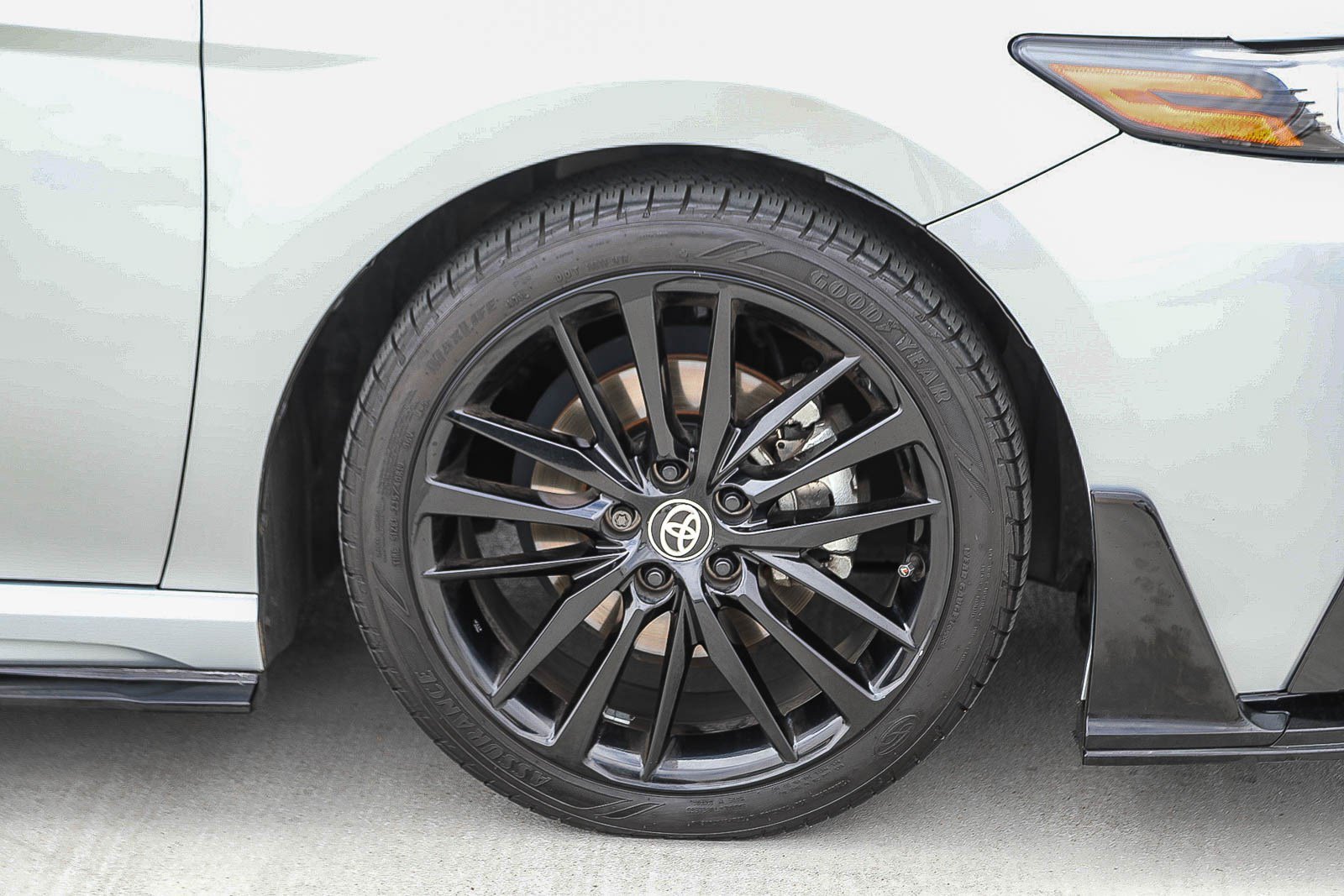 Used 2024 Toyota Camry XSE FWD image 10