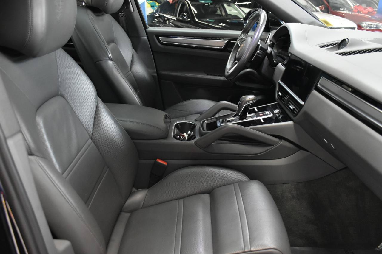 Used 2020 Porsche Cayenne S w/ Premium Package AWD/4WD image 23