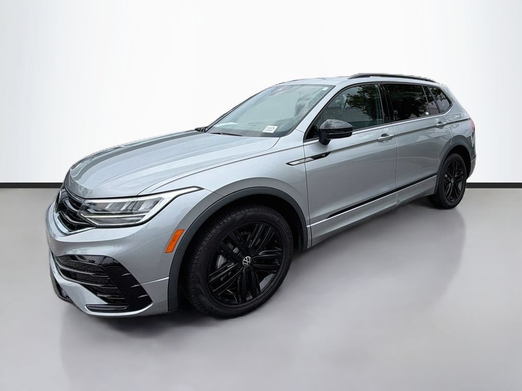 Used 2022 Volkswagen Tiguan SE R-Line