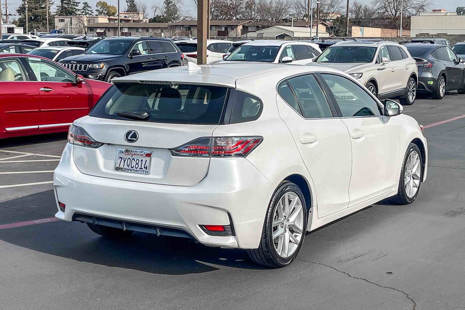 Used 2017 Lexus CT 200h w/ Navigation System Package image 4