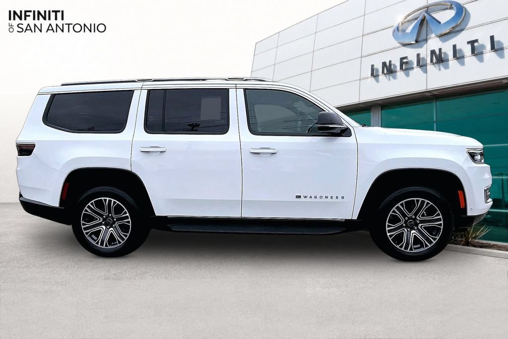 Used 2025 Jeep Wagoneer 4WD image 47