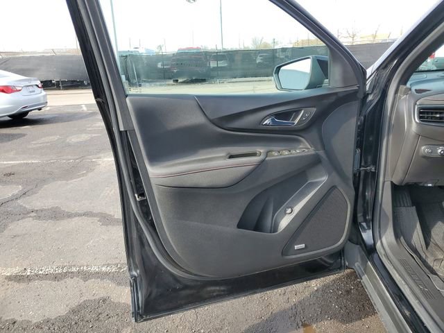 Certified 2023 Chevrolet Equinox RS w/ RS Leather Package AWD/4WD image 22