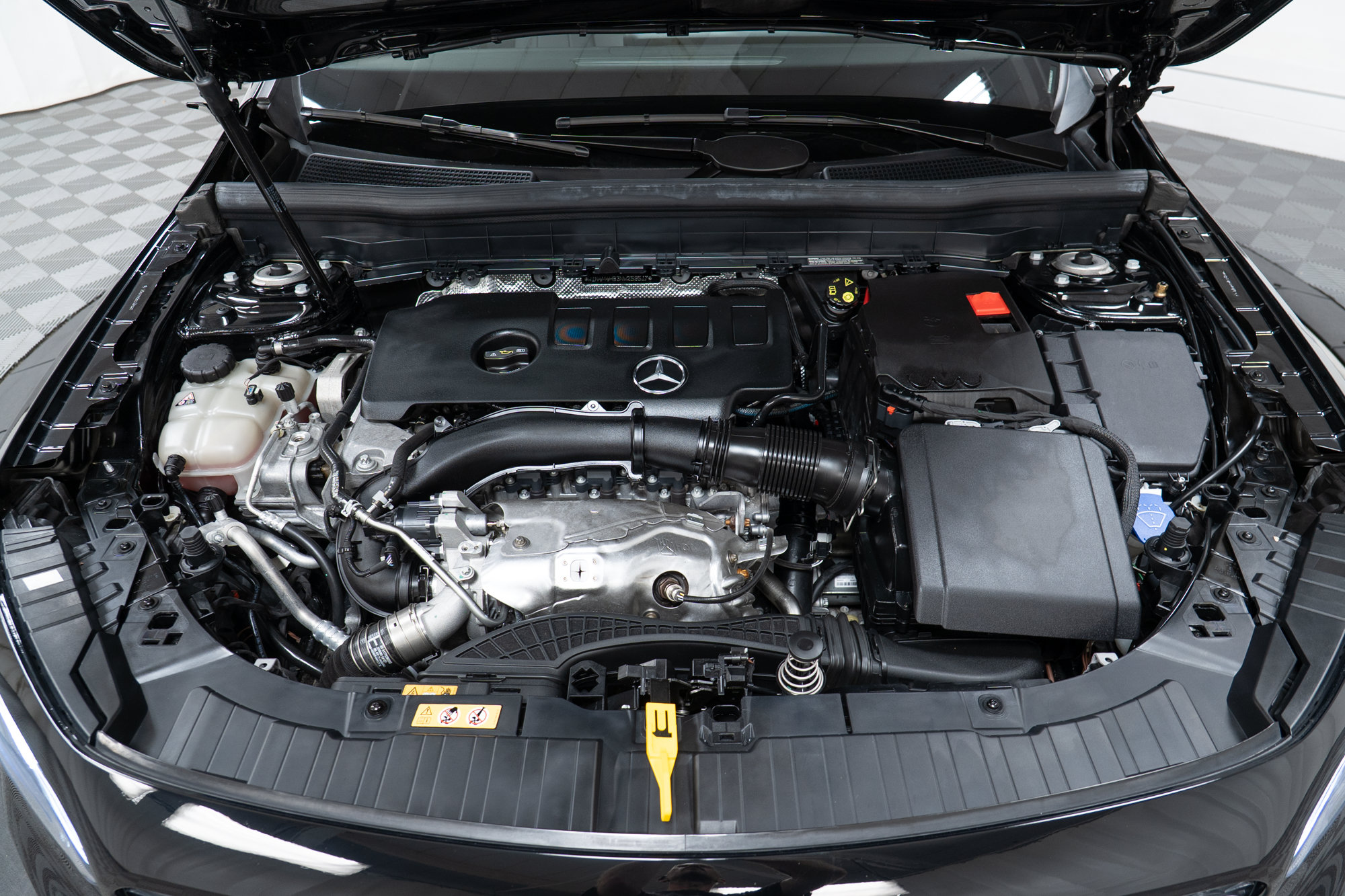 Used 2022 Mercedes-Benz GLB 250 4MATIC image 9