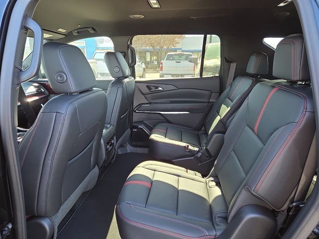 New 2026 Chevrolet Traverse RS w/ LPO, Floor Liner Package image 7