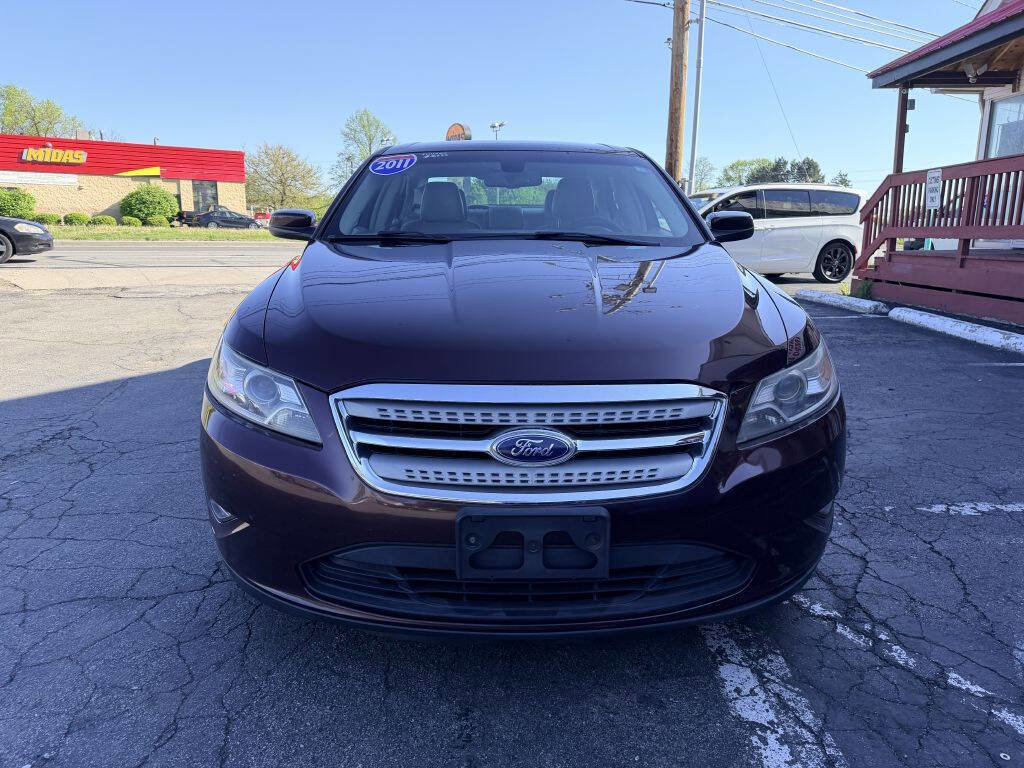 Used 2011 Ford Taurus SEL w/ 201A Rapid Spec Order Code FWD image 2