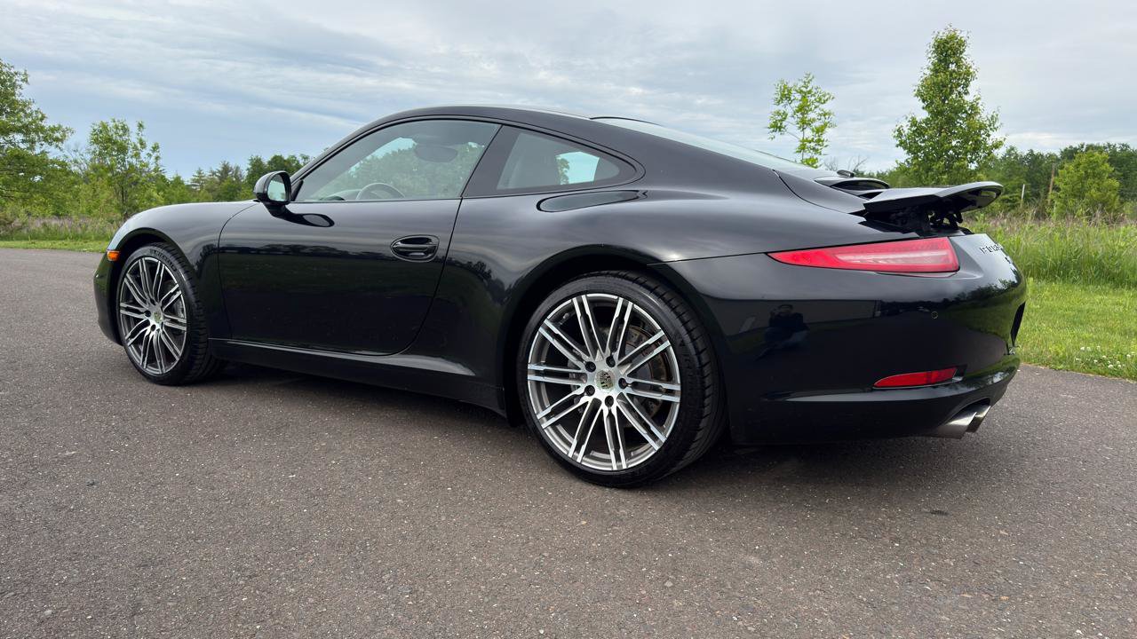 Used 2016 Porsche 911 Carrera Black Edition RWD image 9