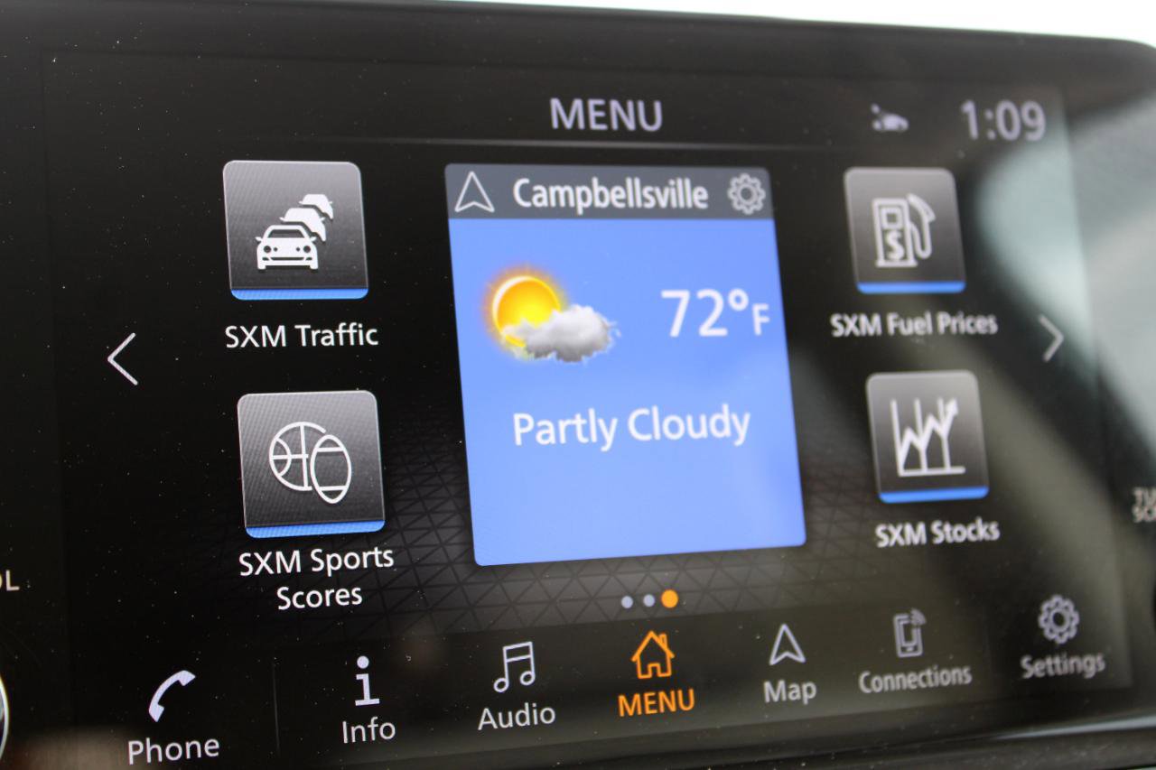 Used 2025 Nissan Pathfinder SL AWD/4WD image 34