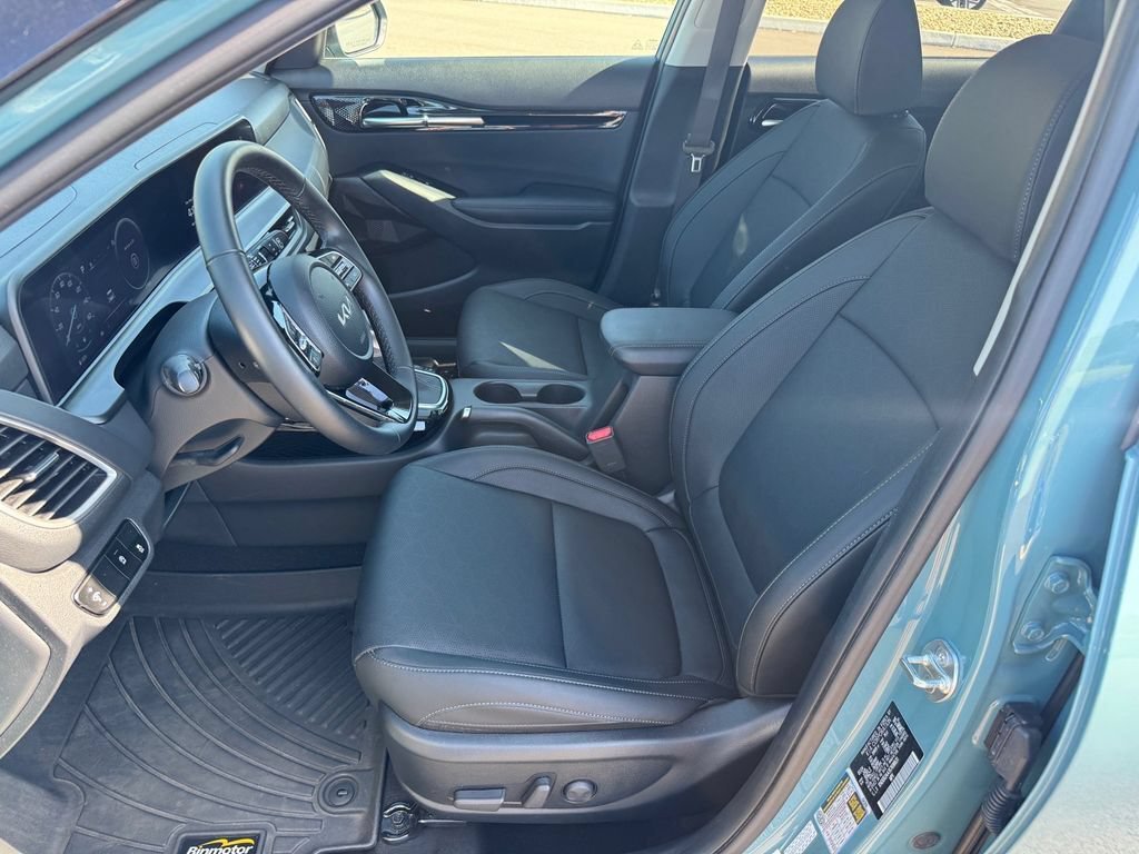 Used 2025 Kia Seltos EX w/ EX Sunroof Package FWD image 7