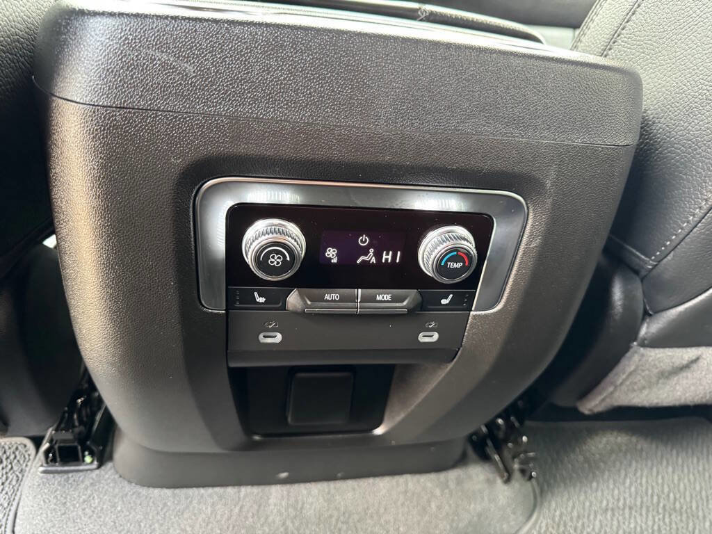 Used 2024 GMC Yukon Denali image 38