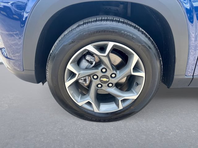 Used 2024 Chevrolet Trax LT w/ LT Convenience Package FWD image 10