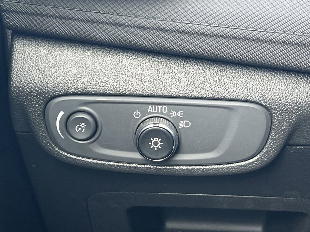 Used 2025 Chevrolet TrailBlazer LT image 13