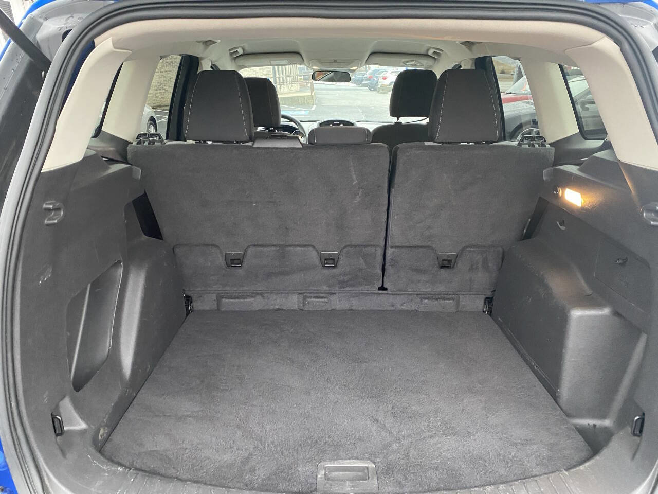 Used 2017 Ford Escape SE image 25